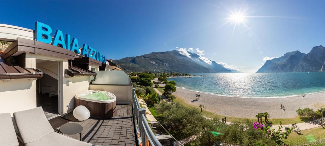 Hotel Baia Azzurra - Lake Front Torbole Sul Garda Екстер'єр фото